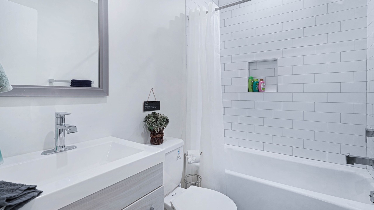 Photo of Bathroom in Hollywood