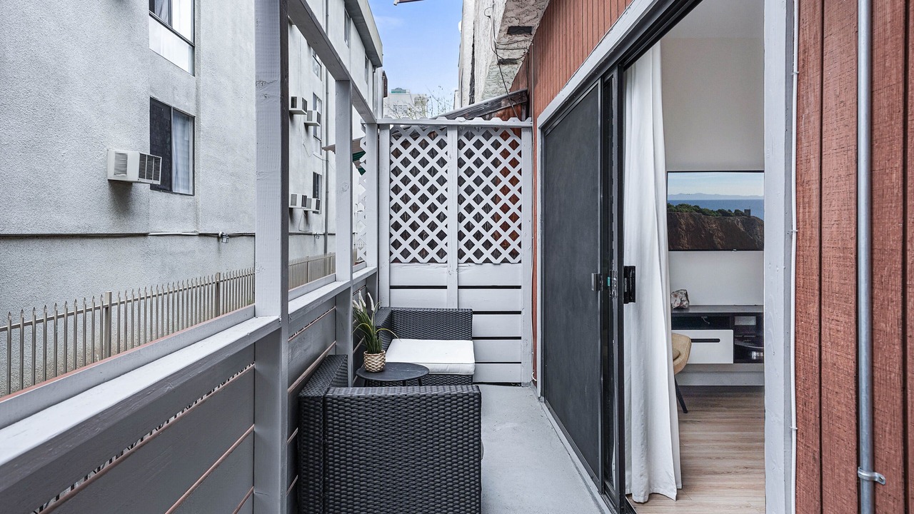 Photo of Patio Balcony in Hollywood