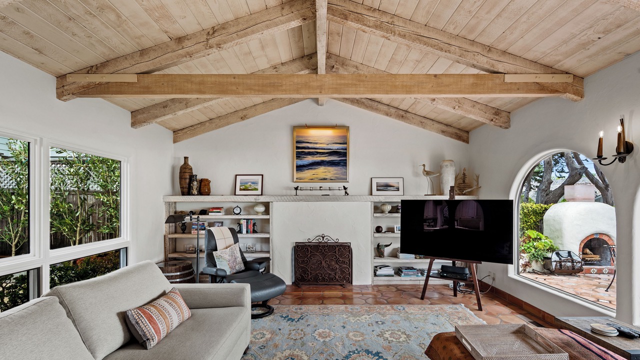 Photo of Livingroom in Carmel Point