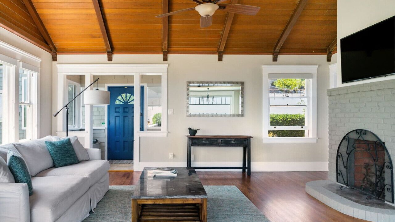 Photo of Livingroom in Roseville - Fleet Ridge