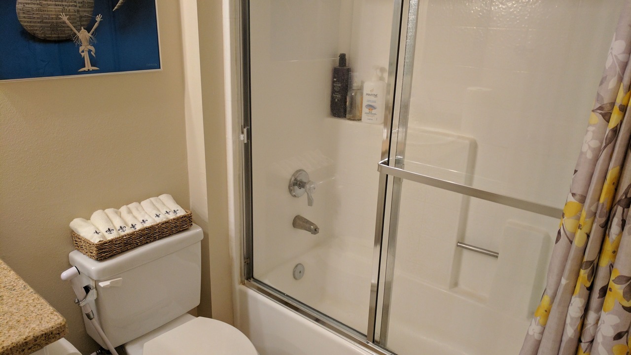 Photo of Bathroom in Warner Center