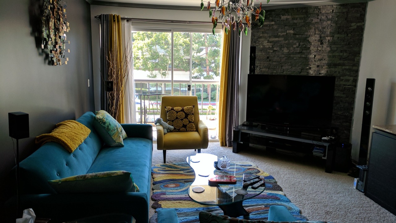 Photo of Livingroom in Warner Center