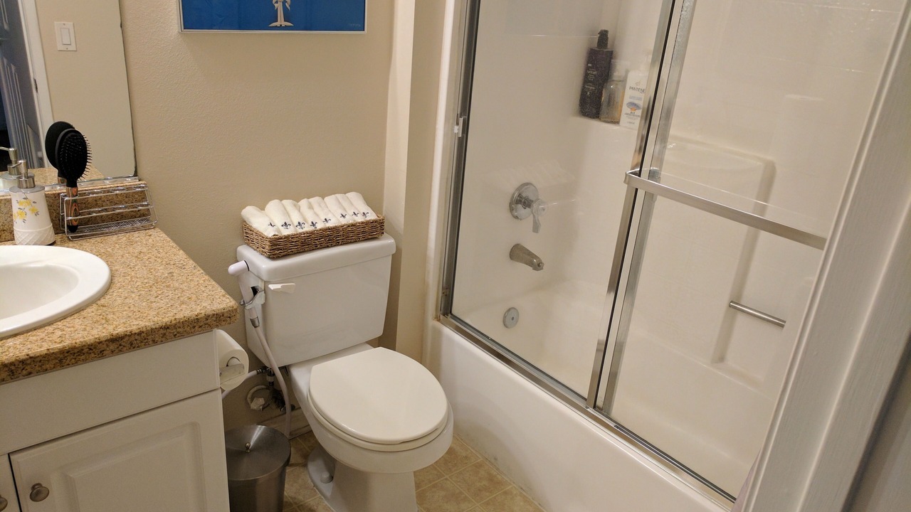 Photo of Bathroom in Warner Center