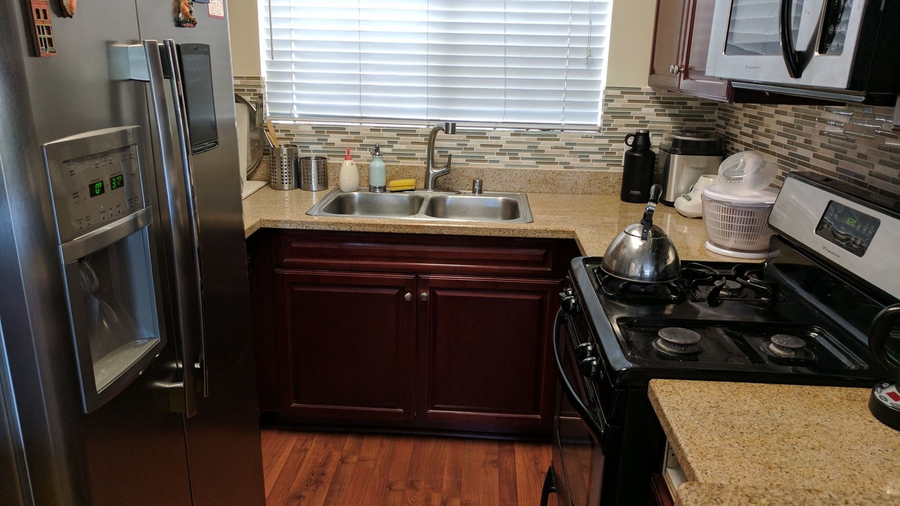 Photo of Kitchen in Warner Center