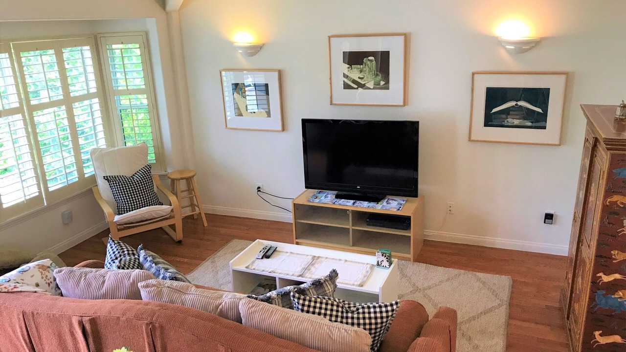 Photo of Livingroom in Sherman Oaks