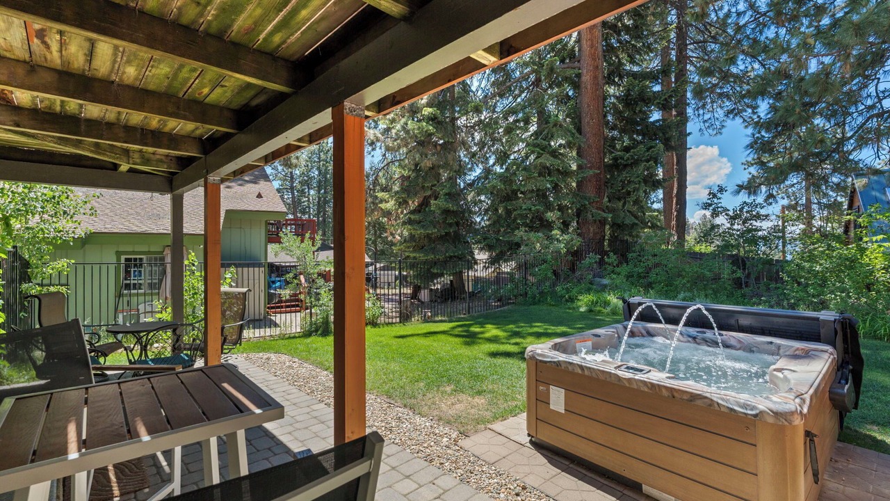 Photo of Patio Balcony in Zephyr Cove