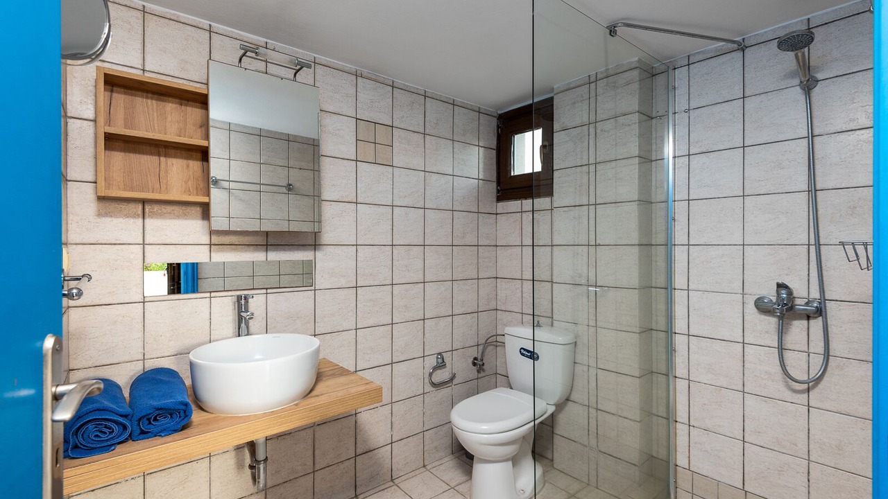 Photo of Bathroom in Ialyssos