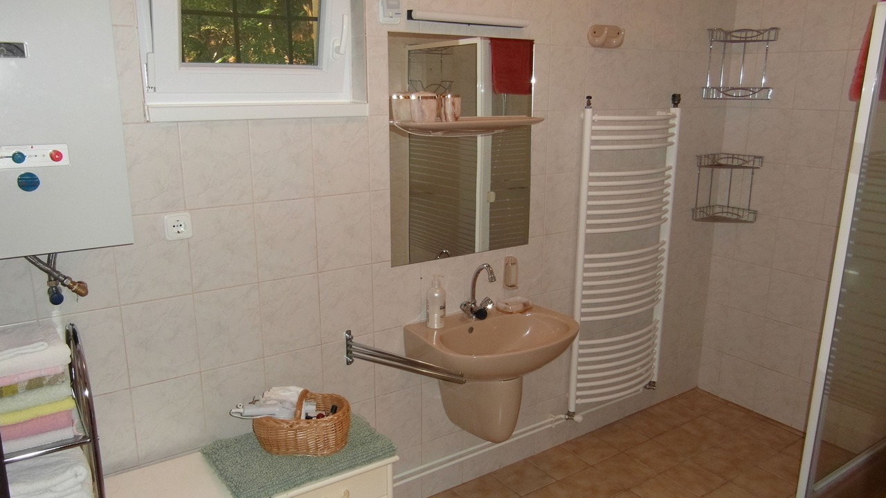 Photo of Bathroom in Sukoro