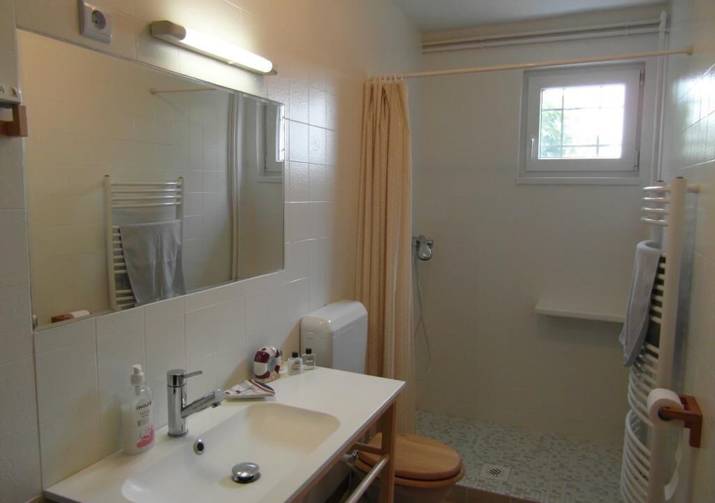 Photo of Bathroom in Sukoro