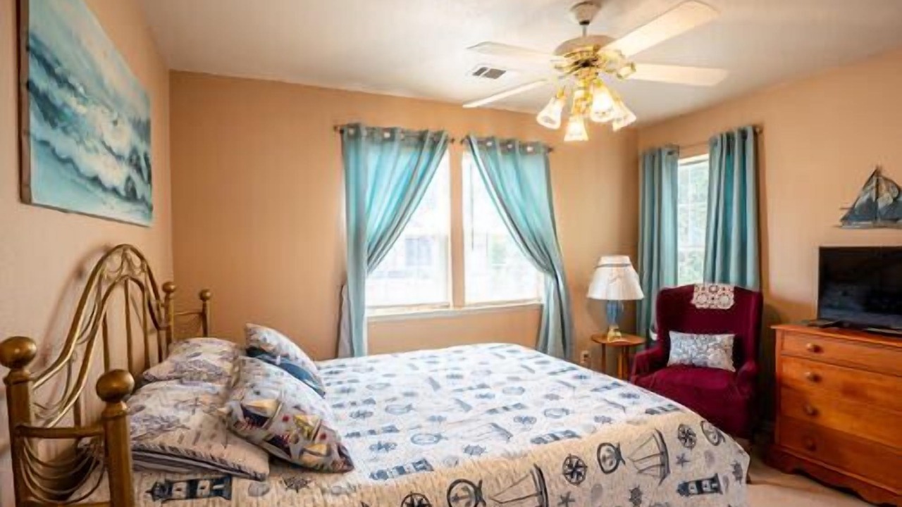 Photo of Bedroom in Ione