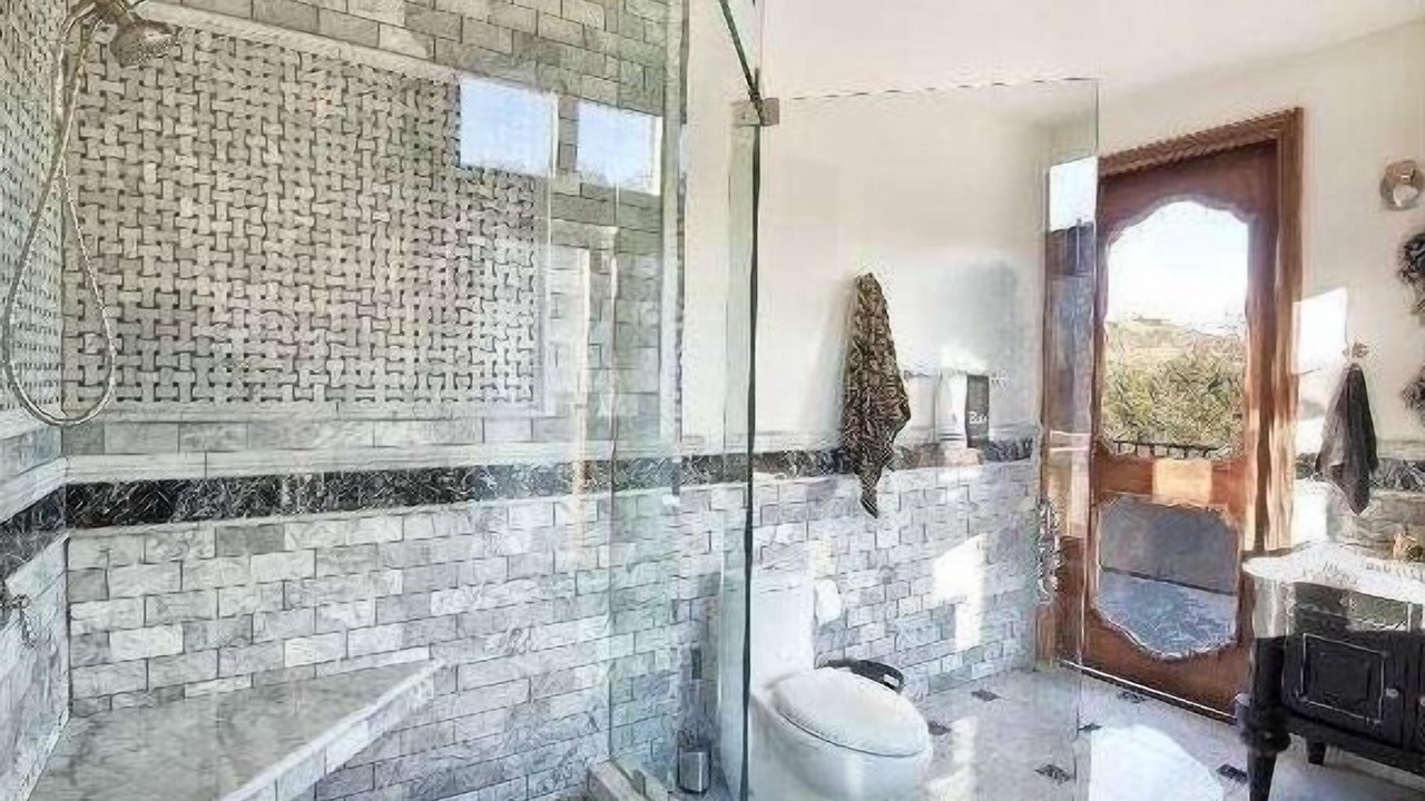 Photo of Bathroom in Central Malibu
