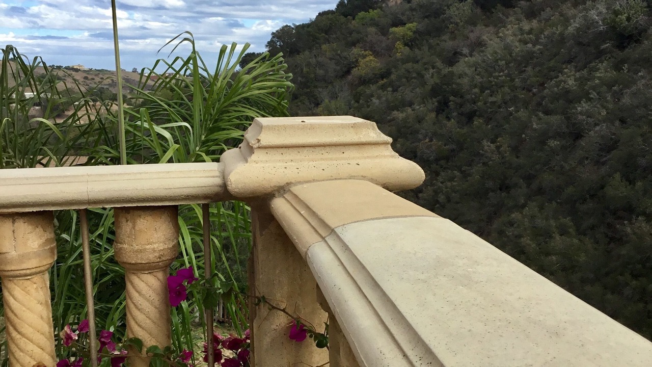 Photo of Patio Balcony in Central Malibu