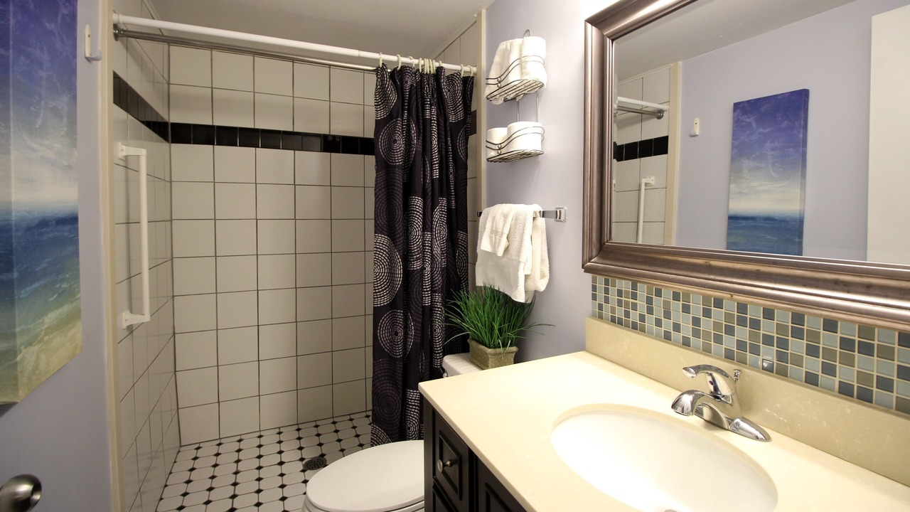 Photo of Bathroom in Orange Beach