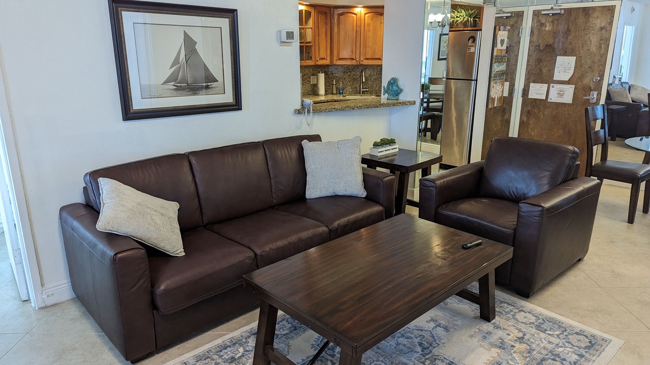 Photo of Livingroom in Galt Mile