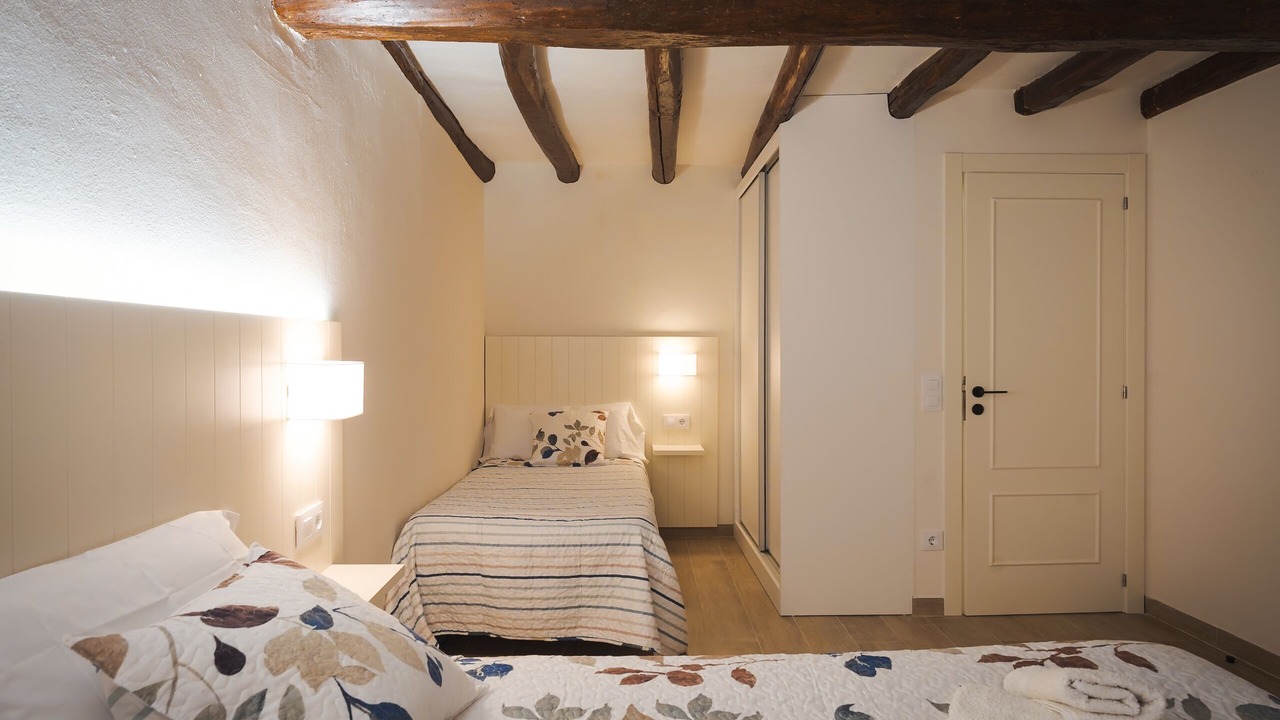 Photo of Bedroom in Maia de Montcal