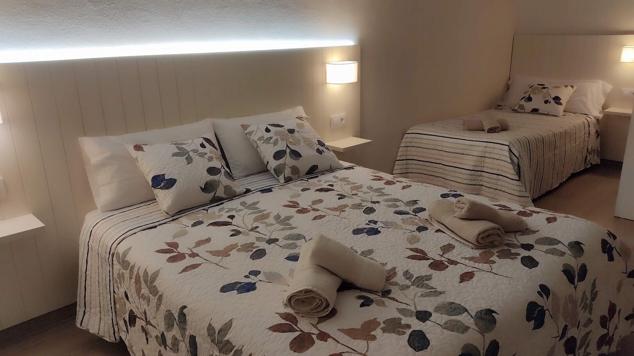 Photo of Bedroom in Maia de Montcal