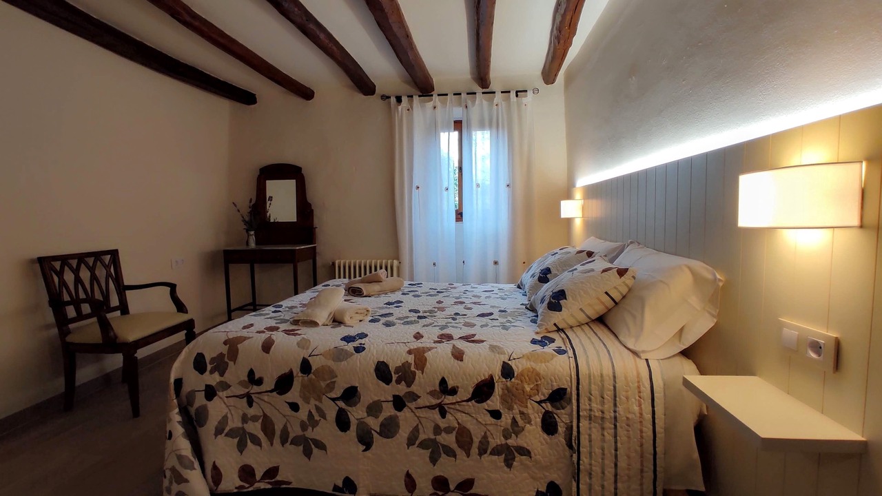 Photo of Bedroom in Maia de Montcal