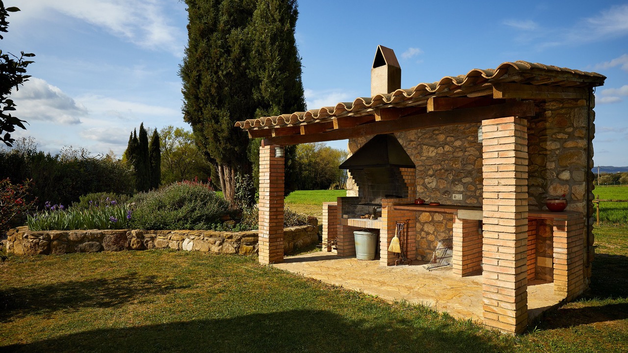 Photo of Outdoor in Maia de Montcal