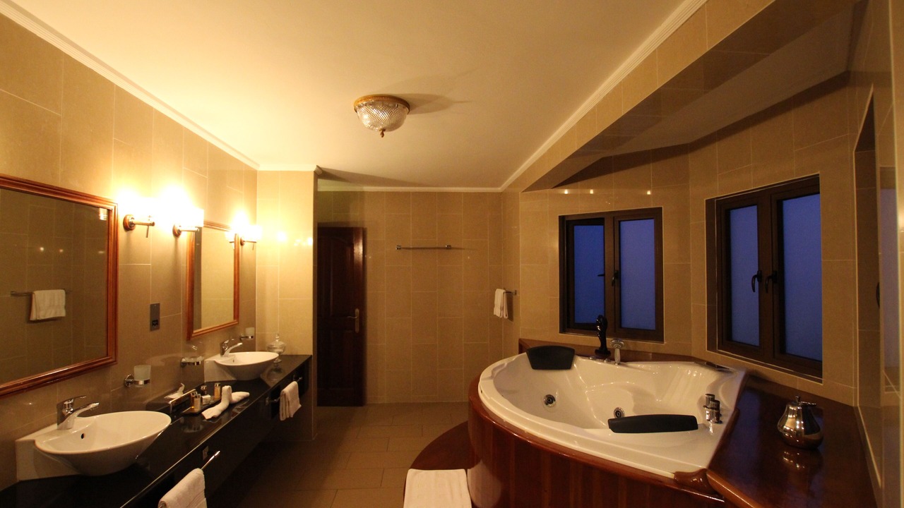 Photo of Bathroom in Glacis