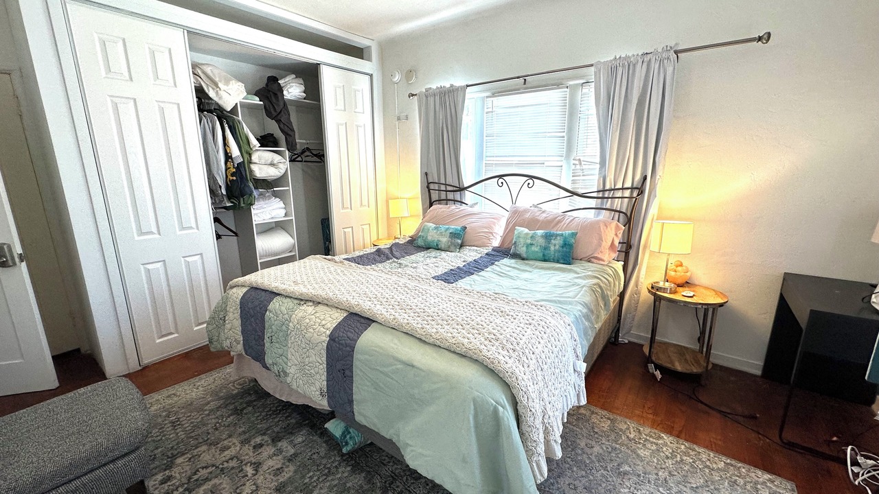 Photo of Bedroom in La Brea