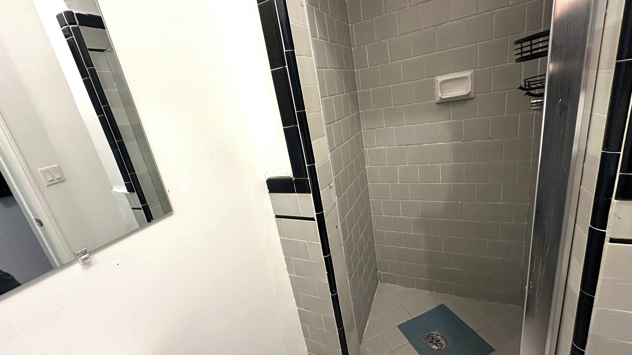 Photo of Bathroom in La Brea