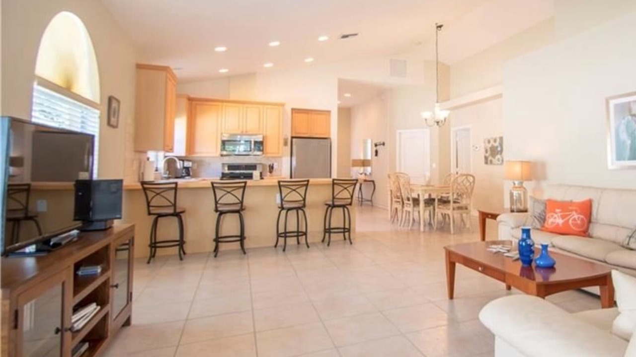 Photo of Livingroom in Naples Park