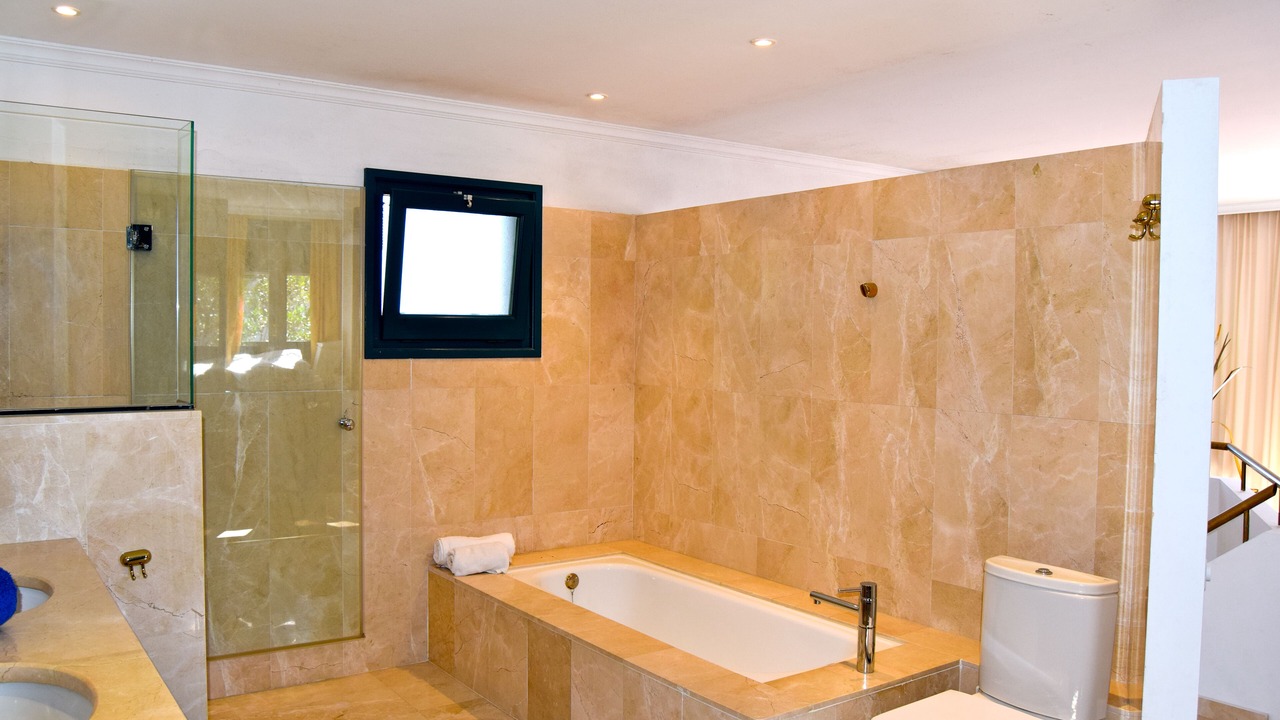 Photo of Bathroom in Pals