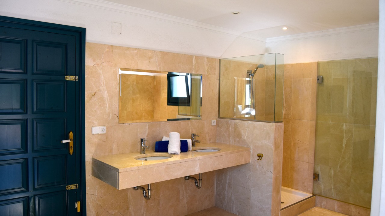 Photo of Bathroom in Pals