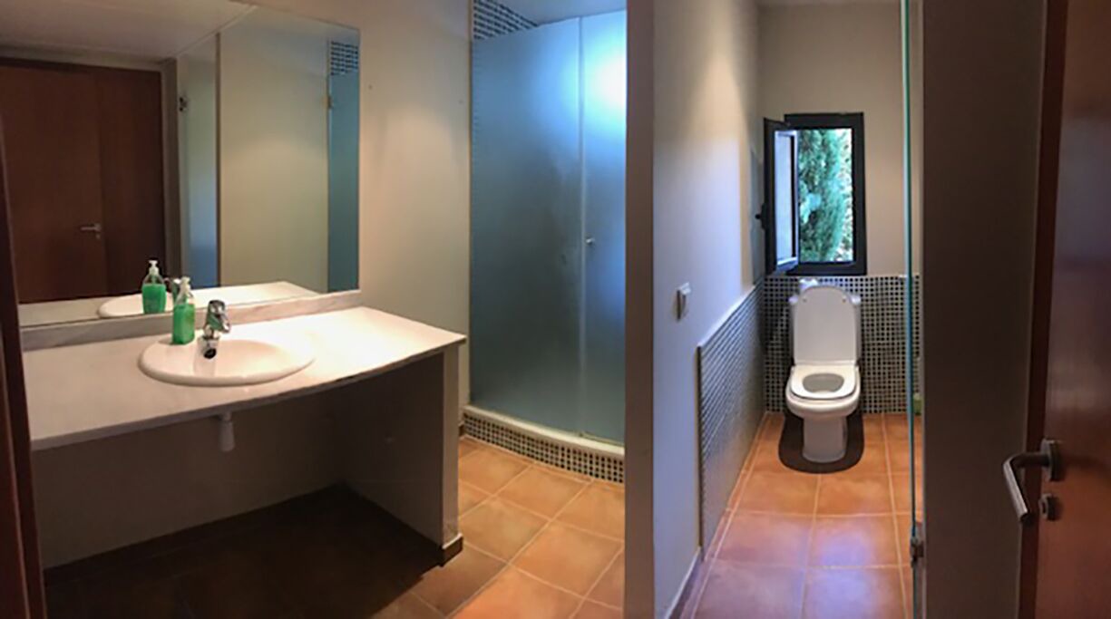 Photo of Bathroom in Albons