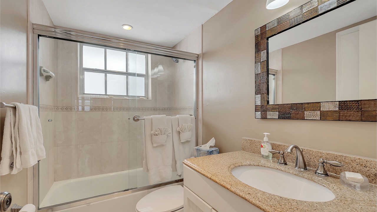 Photo of Bathroom in Key Biscayne