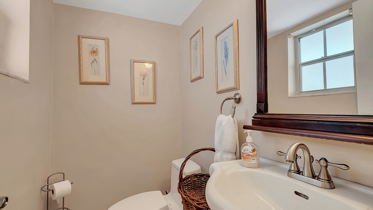 Photo of Bathroom in Key Biscayne