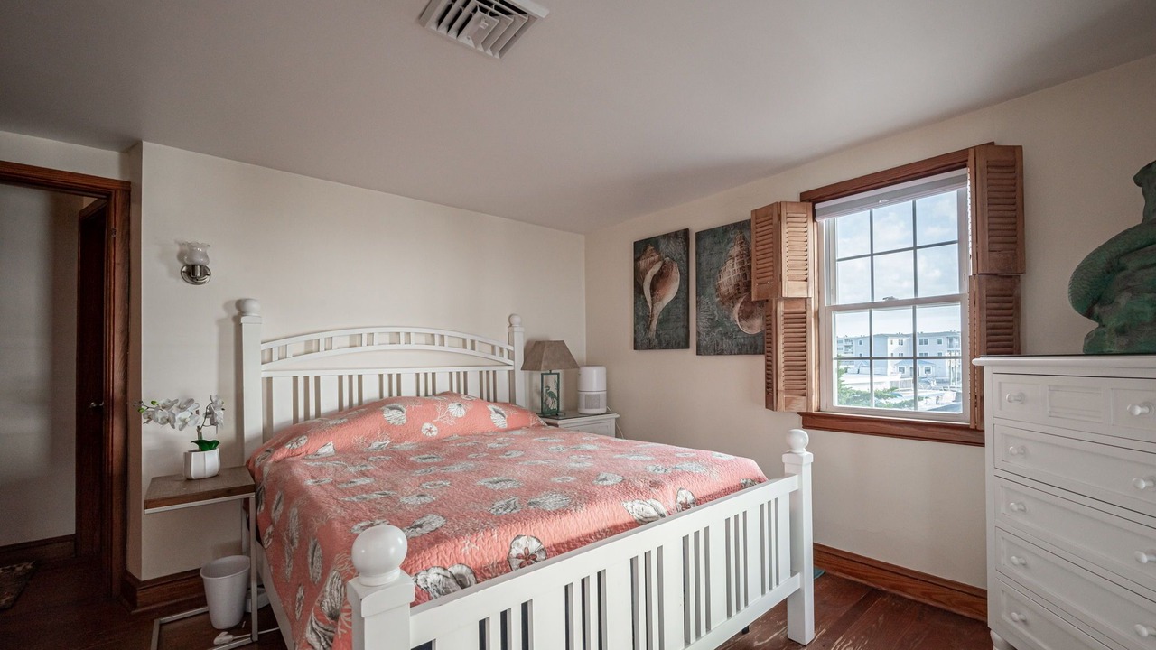 Photo of Bedroom in Dewey Beach