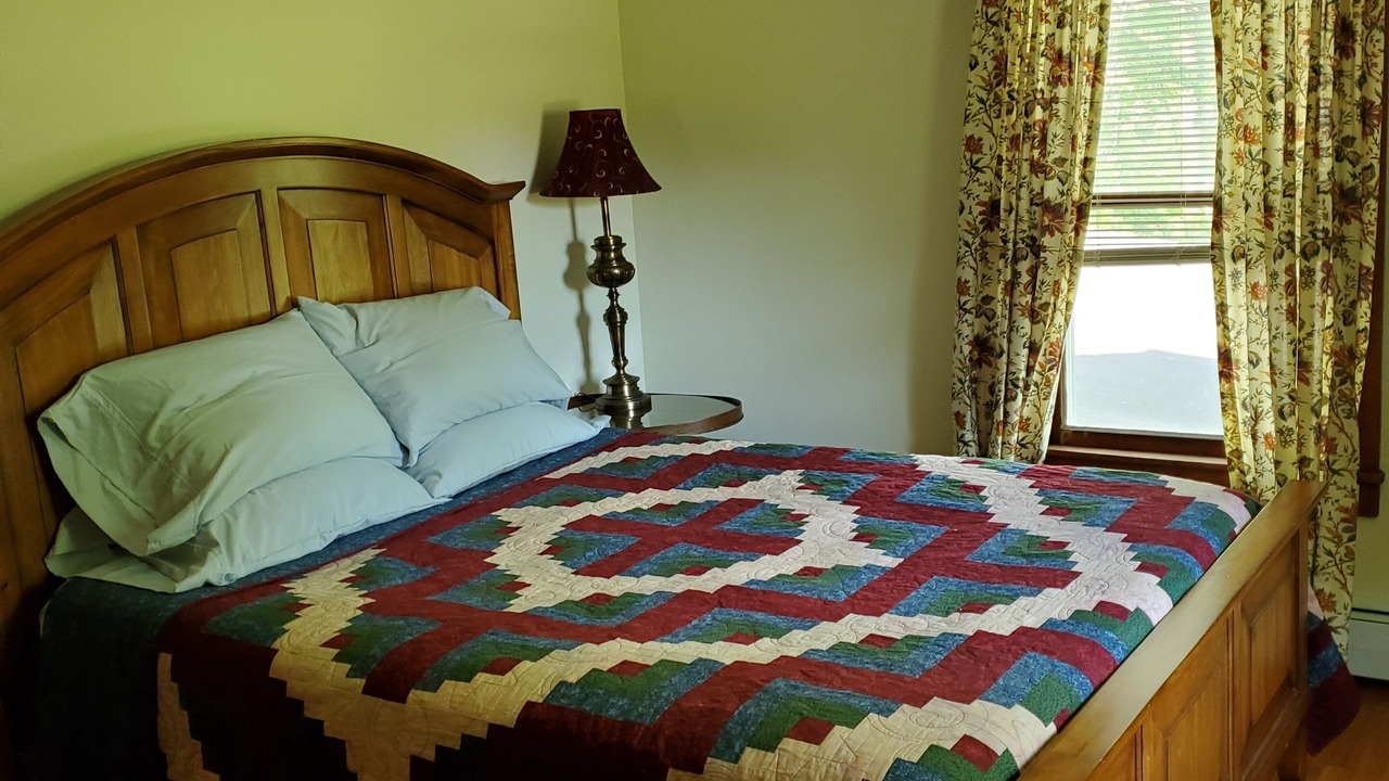 Photo of Bedroom in Town of Schroeppel