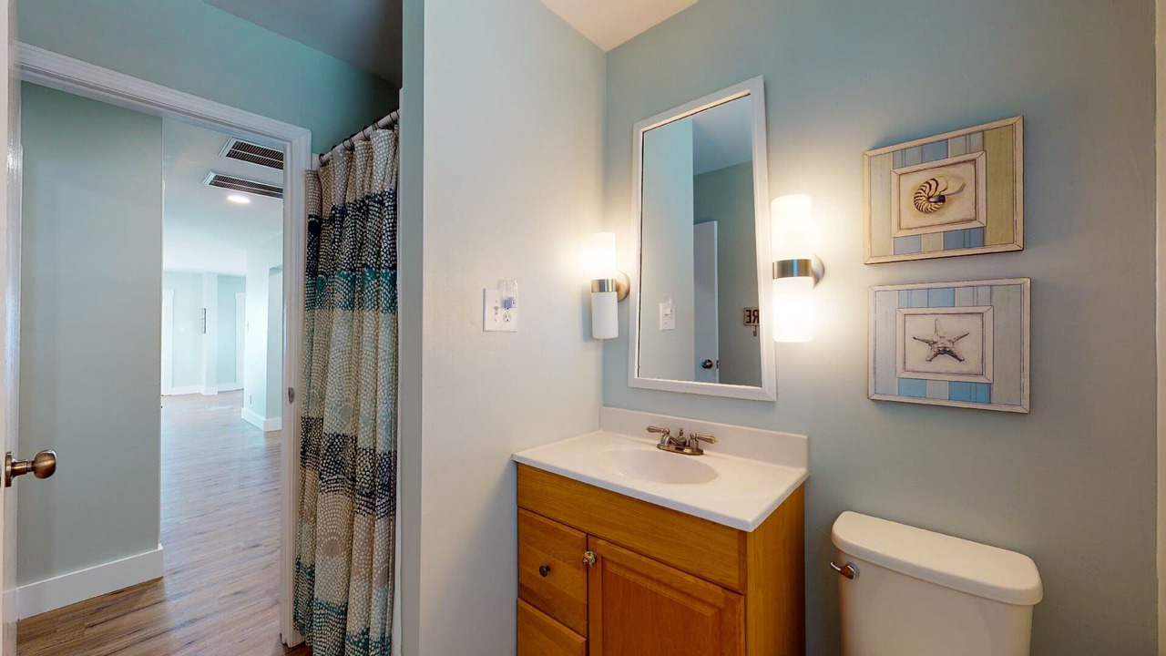 Photo of Bathroom in Wilmington Beach