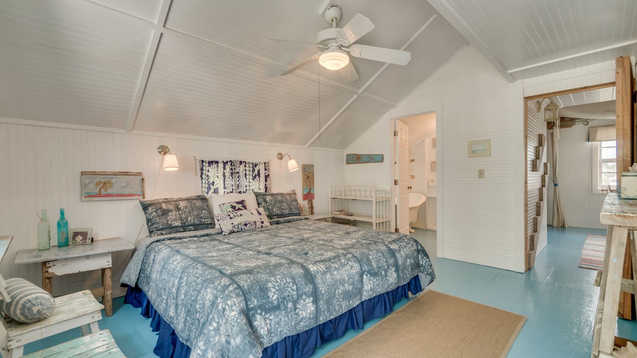 Photo of Bedroom in Spanish Wells