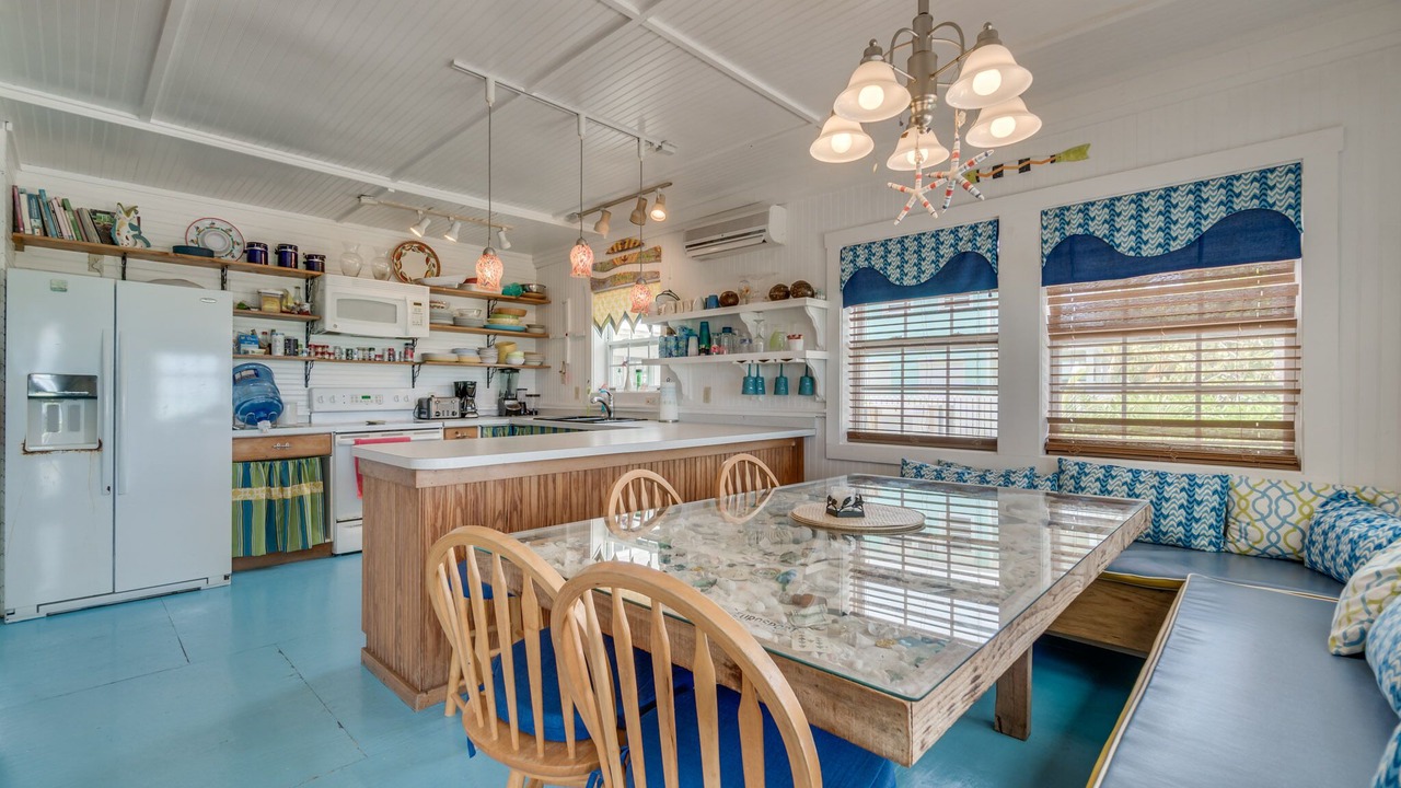 Photo of Kitchen in Spanish Wells