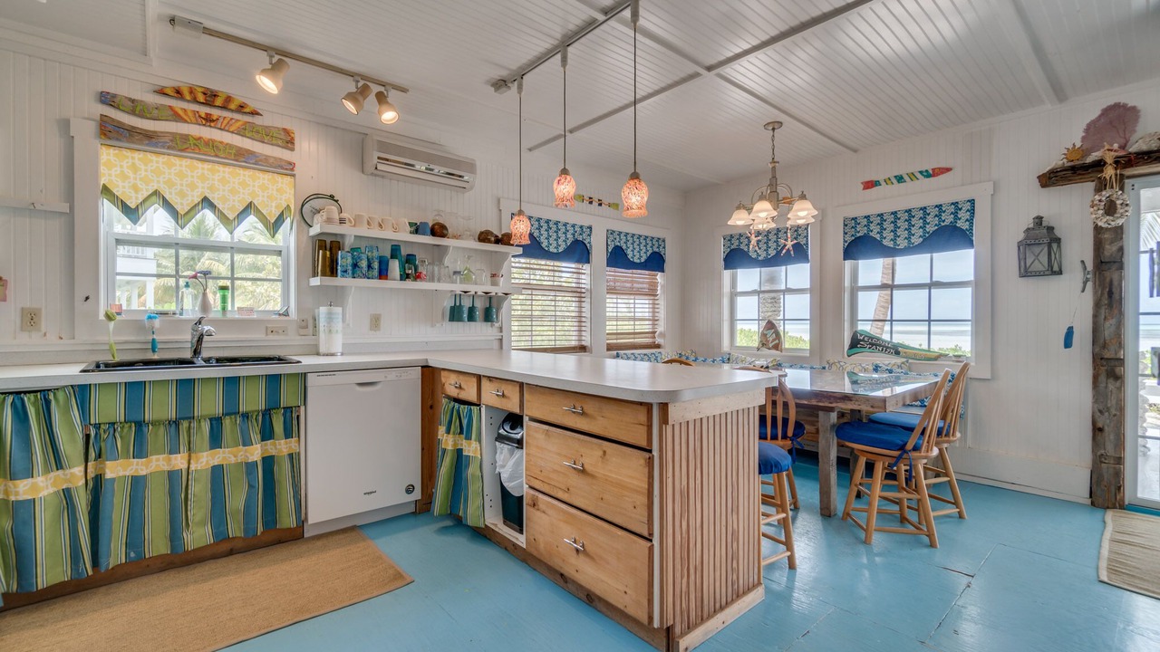 Photo of Kitchen in Spanish Wells