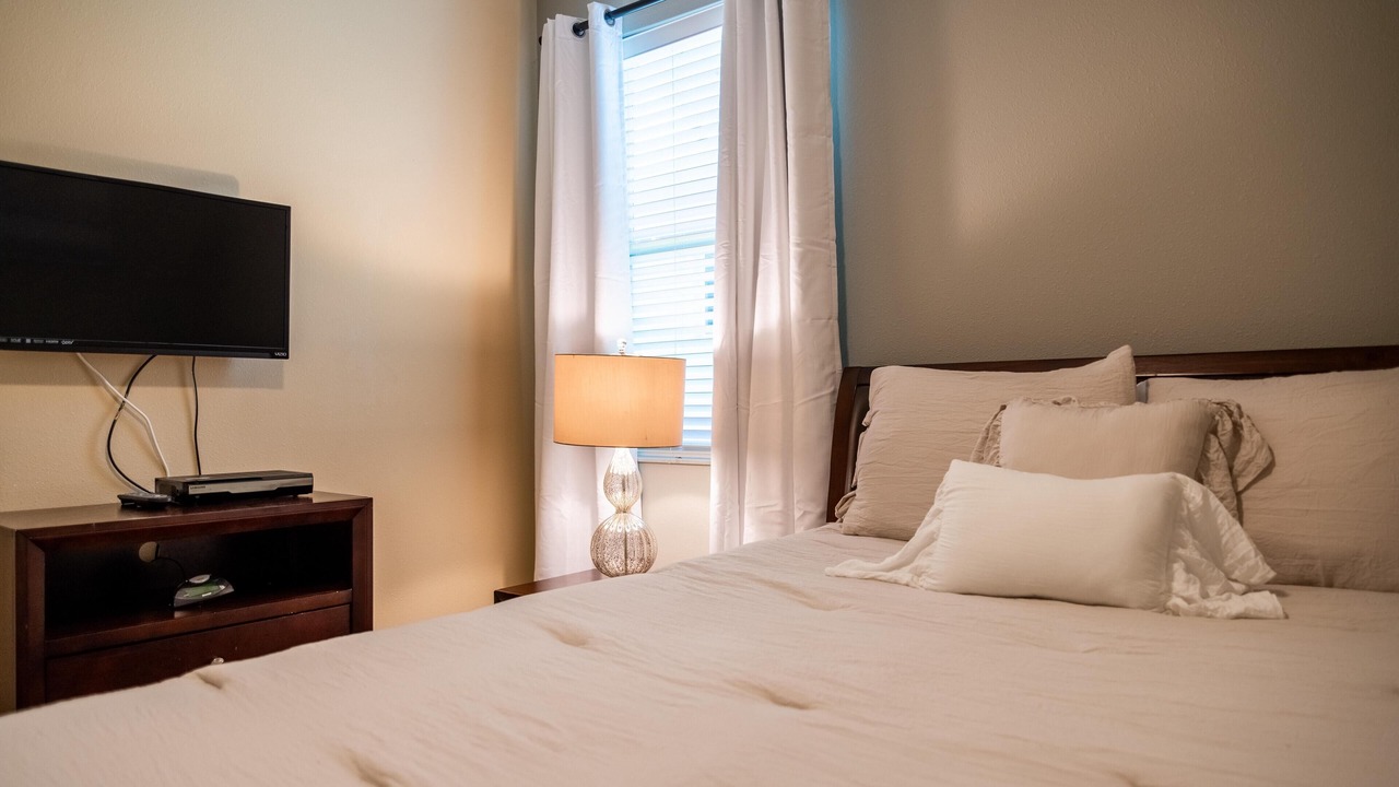 Photo of Bedroom in Crystal Cove