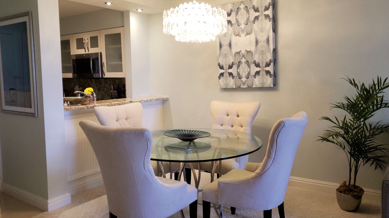 Photo of Livingroom in Key Biscayne