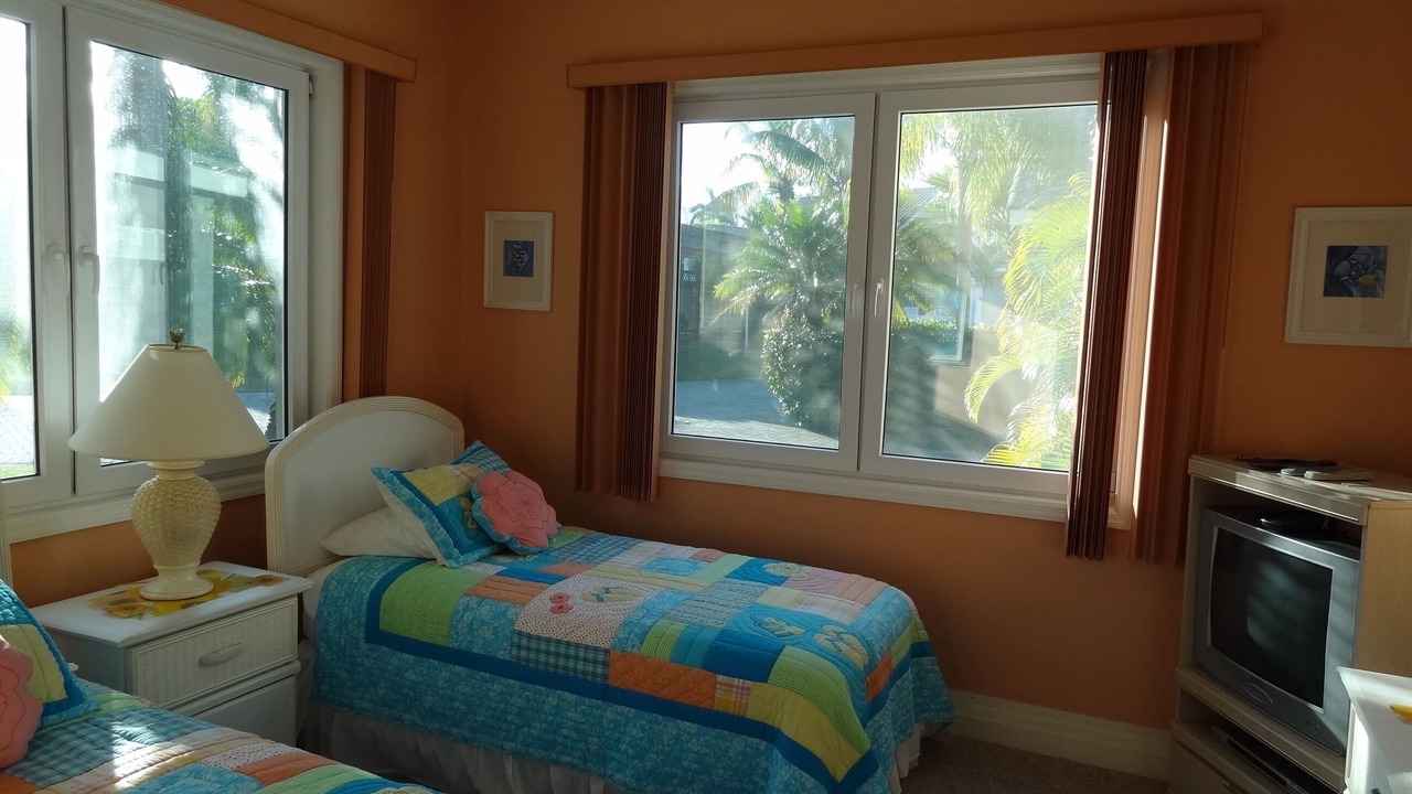 Photo of Others in Bahamia West