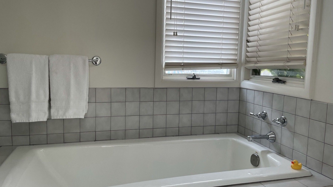 Photo of Bathroom in North of Wilshire