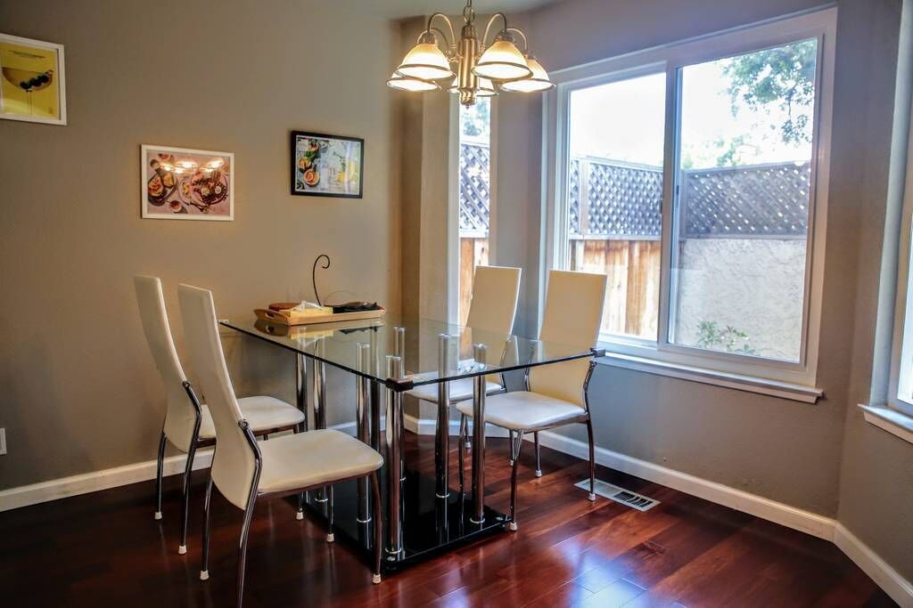 Photo of Livingroom in Campbell