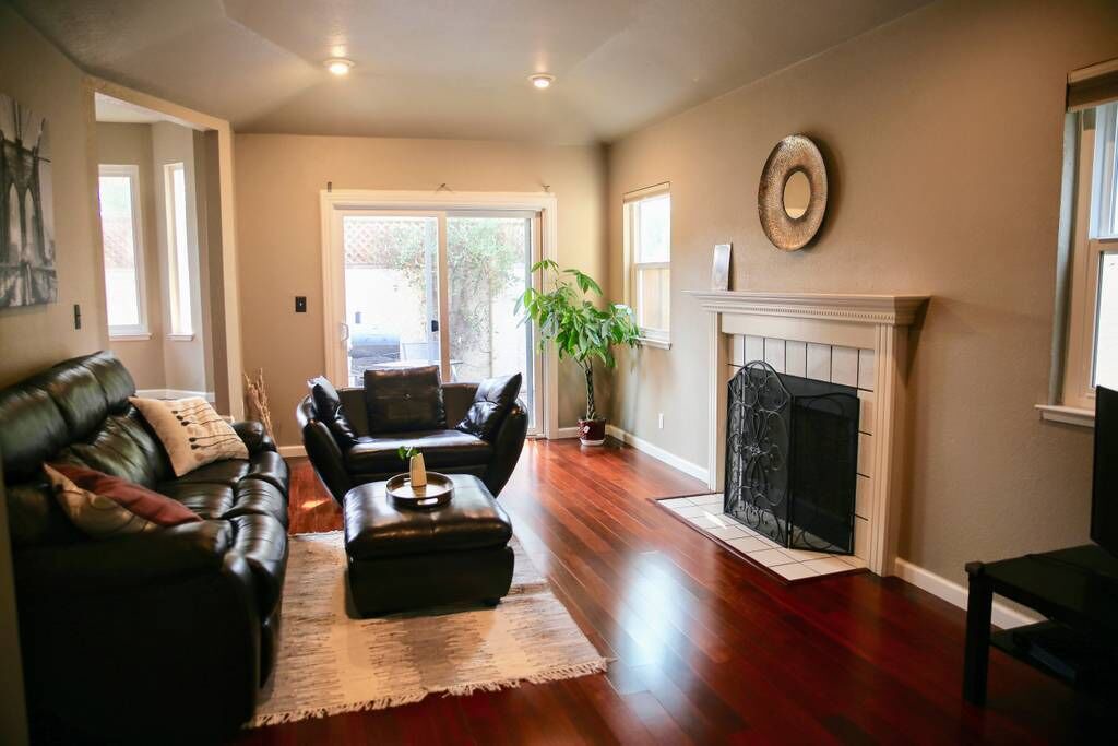 Photo of Livingroom in Campbell