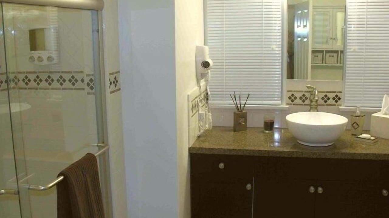 Photo of Bathroom in Valley Village