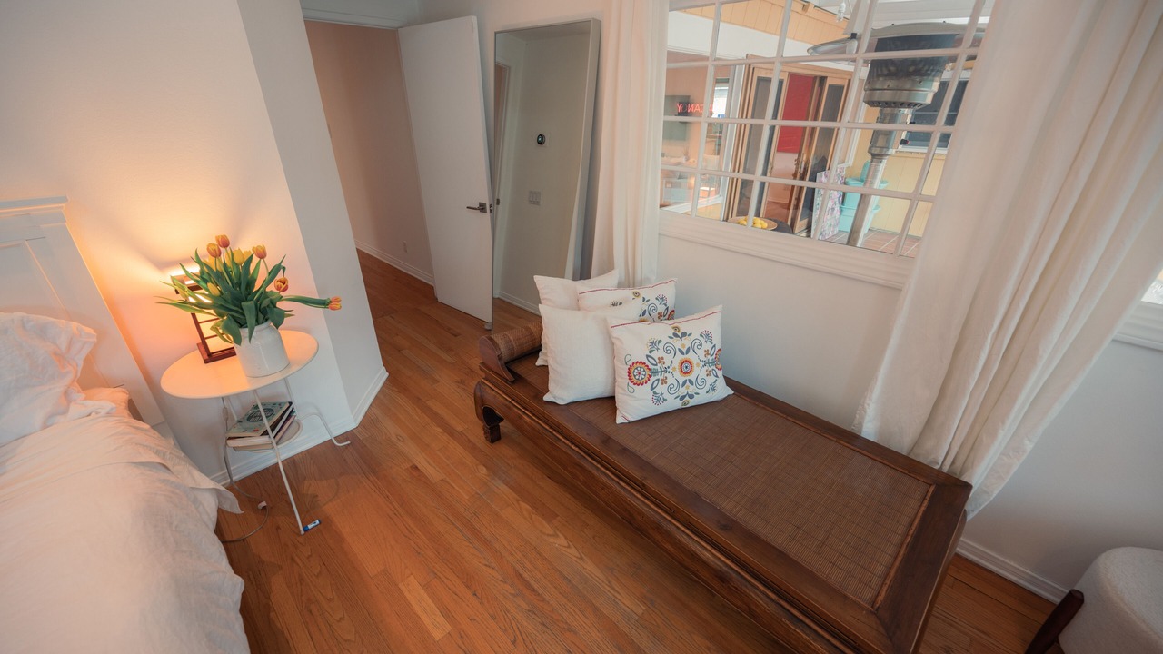 Photo of Bedroom in Woodland Hills