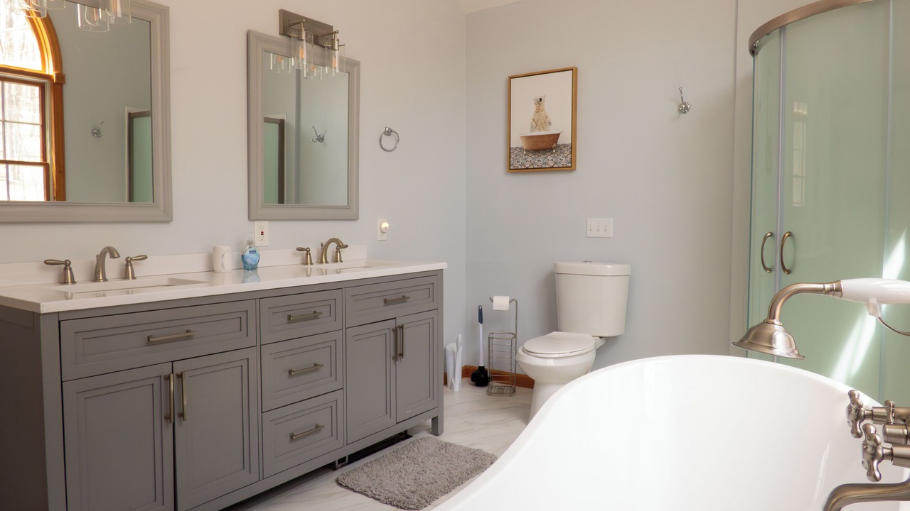 Photo of Bathroom in Staatsburg