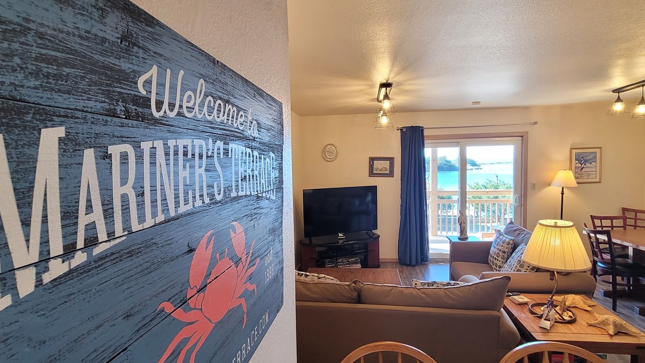 Photo of Livingroom in Avon