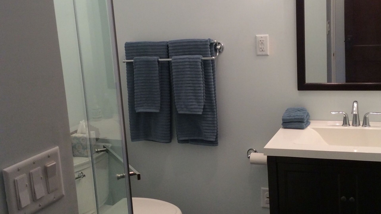 Photo of Bathroom in Gardiner