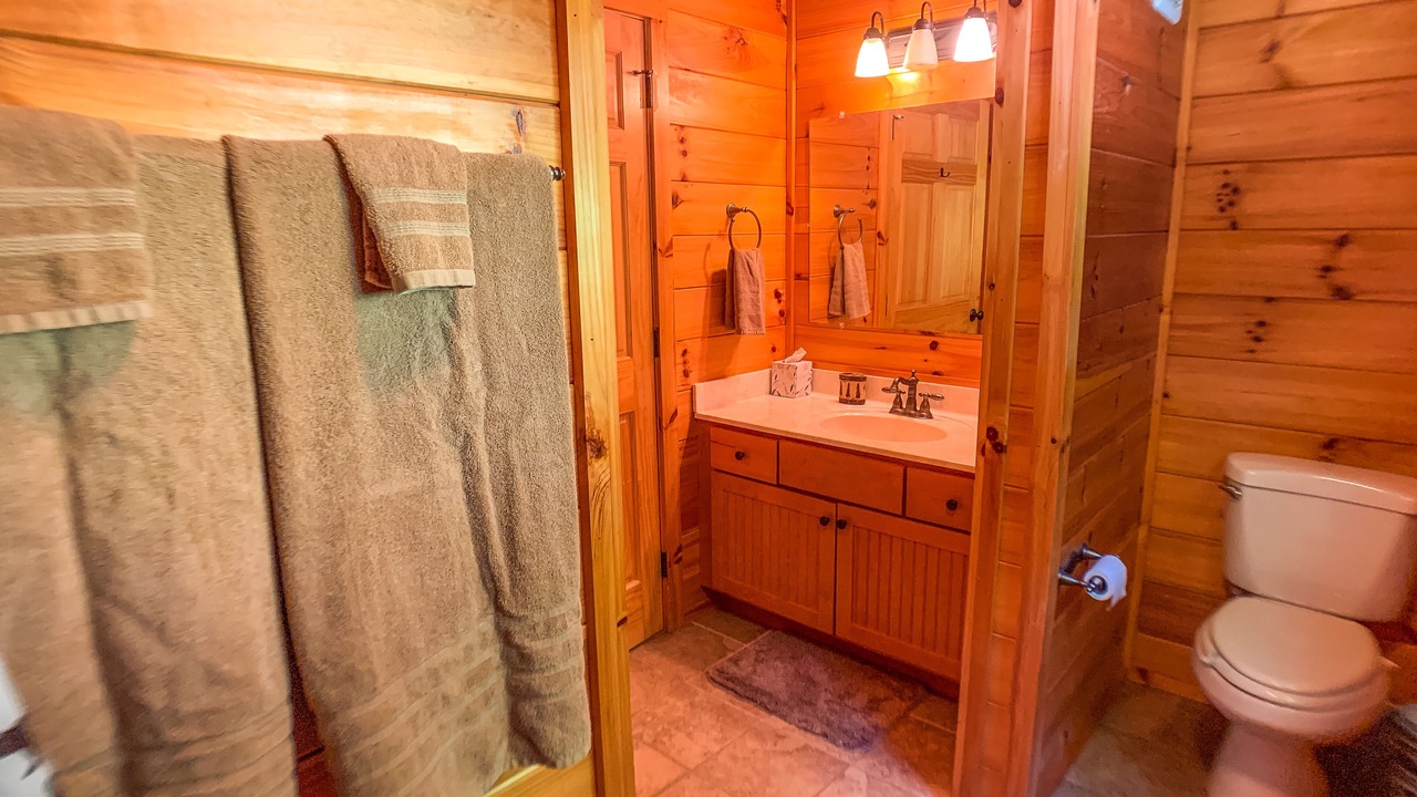 Photo of Bathroom in Buck Mountain