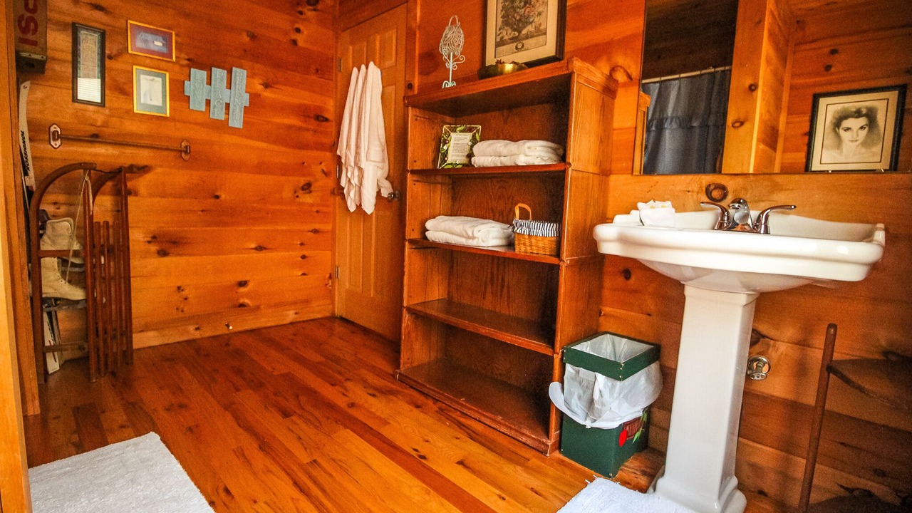Photo of Bathroom in Buck Mountain